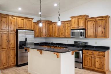 Main picture of 1043 N 920 W