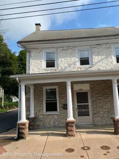 Main picture of 449 W Main St
