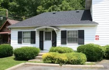 Main picture of 494 Richland Ave