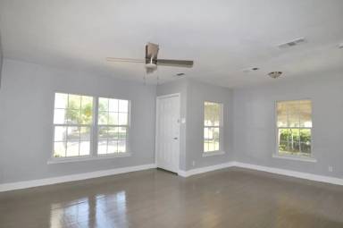 Main picture of 807 Web St