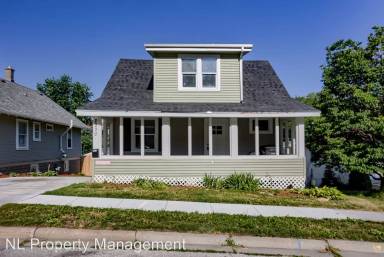 Main picture of 2930 N 56th St