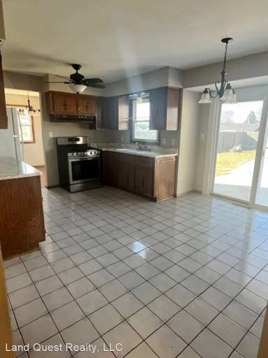 Main picture of 8060 61st Ave