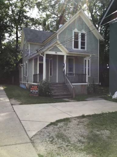 Main picture of 330 Charles Ave SE