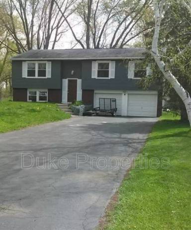 Main picture of 6 Bishopgate Dr