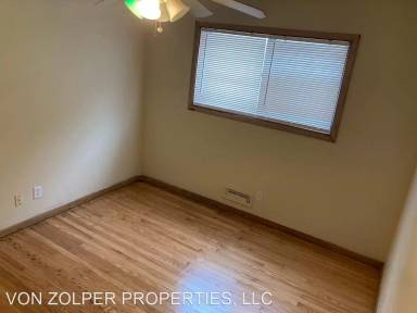 Main picture of 3879 N Humboldt Blvd