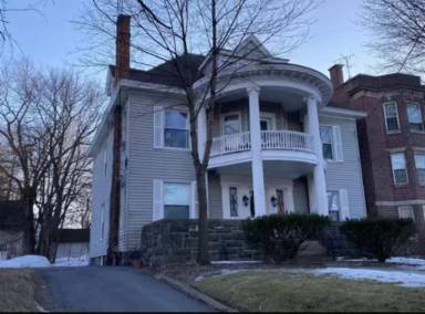 Main picture of 1104 Union St