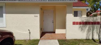 Main picture of 3414 San Remo Cir