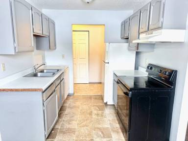 Main picture of 1402 32nd St S