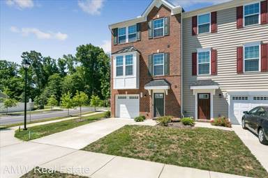 Main picture of 301 Clements Mill Trce