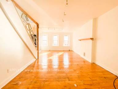 Main picture of 230 N Prince St