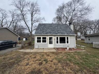 Main picture of 5230 Bell Ave