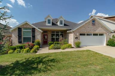 Main picture of 3082 E History St