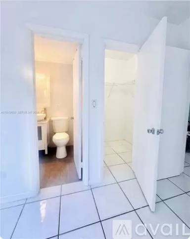 Main picture of THE OAKS AT SOUTH MIAMI C
