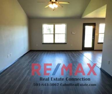 Main picture of 26 Peachtree Ln