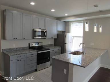 Main picture of 4419 Swan Ave