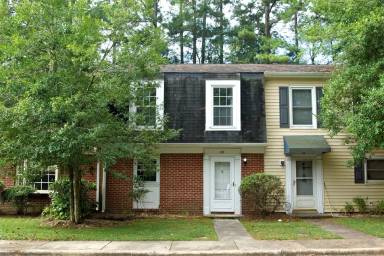 Main picture of 25 Patriot Cir