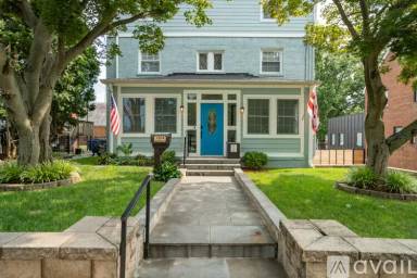 Main picture of 1304 Van Buren St NW