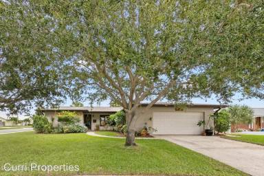 Main picture of 205 Avocado St