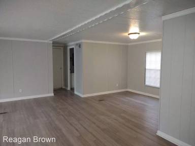 Main picture of 301 SE 3rd St