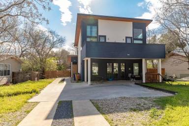 Main picture of 2509 Del Curto Rd