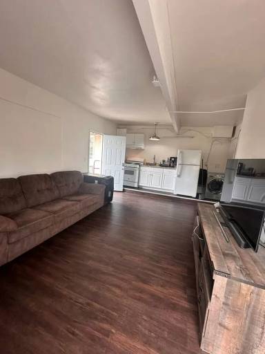 Main picture of 1153-1155 Emory St