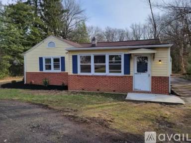 Main picture of 1833 Marsh Rd