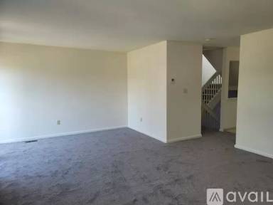 Main picture of 306 Macleren Dr