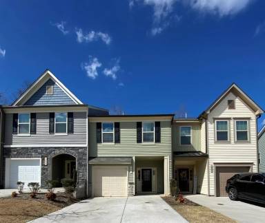 Main picture of 96 W Grove Point Dr