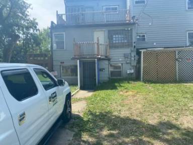 Main picture of 1532 Woodland Ave NW