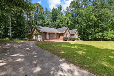 Main picture of 135 Firethorn Ln