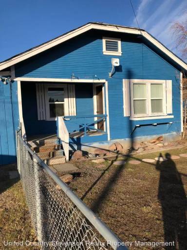 Main picture of 504 W 4th St