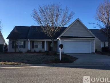 Main picture of 720 Hillside Dr