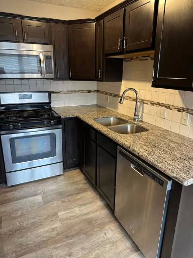 Main picture of 290 Lincoln St SW