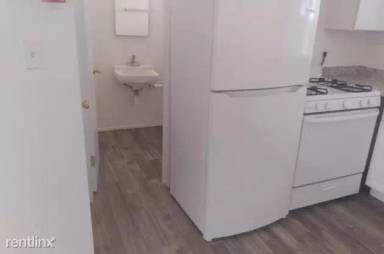 Main picture of 2740-2750 N Balboa Ave Apartments