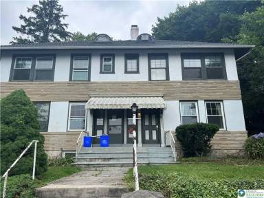 Main picture of 1722 W Market St