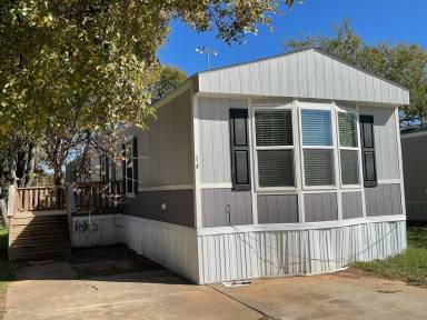 Main picture of 1405 Air Base Rd