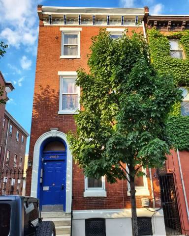 Main picture of 2063 E York St
