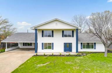 Main picture of 7425 Hightower Dr
