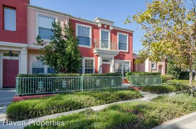 Main picture of 757 Lawrence Dr