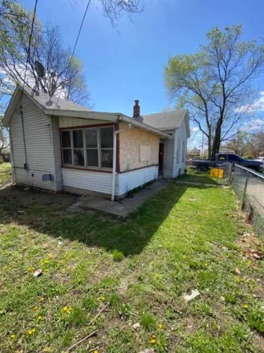 Main picture of 1030 S Shelley St