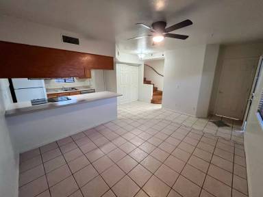 Main picture of 1717 E Glenn St