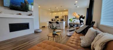 Main picture of 7085 Boreal Dr