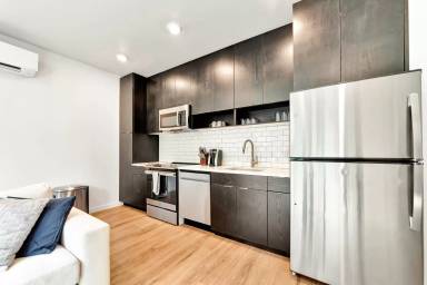 Main picture of 4750 N Albina Ave
