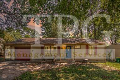 Main picture of 7127 Maple St