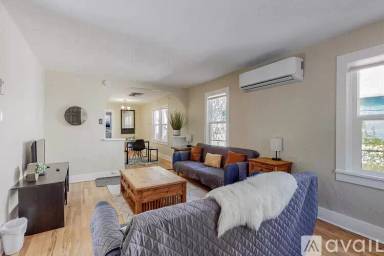 Main picture of 2124 Eton Ave SE