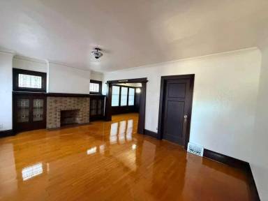 Main picture of 2211 N 57th St