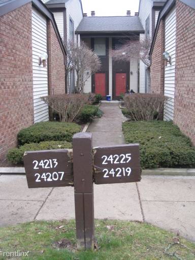 Main picture of 24225 Evergreen Rd