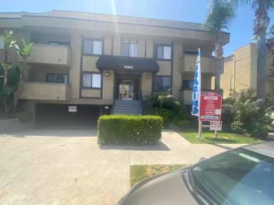 Main picture of 14942 Burbank Blvd