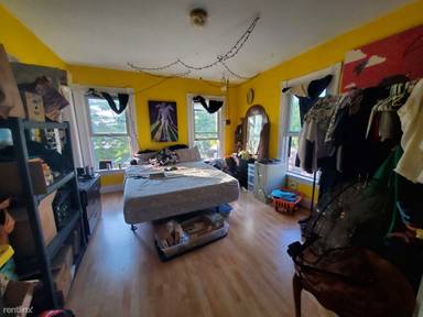 Main picture of 947 Williamson St