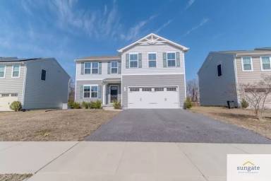 Main picture of 115 Shiningfield Ct